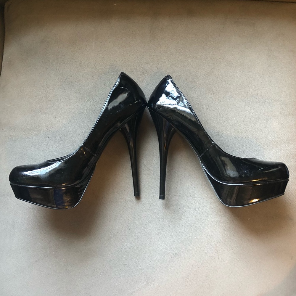 Steve Madden | Black Patent Leather Stiletto